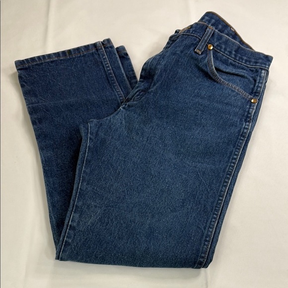 Wrangler Classic Blue Straight Jeans with Durable Denim - Picture 2 of 8